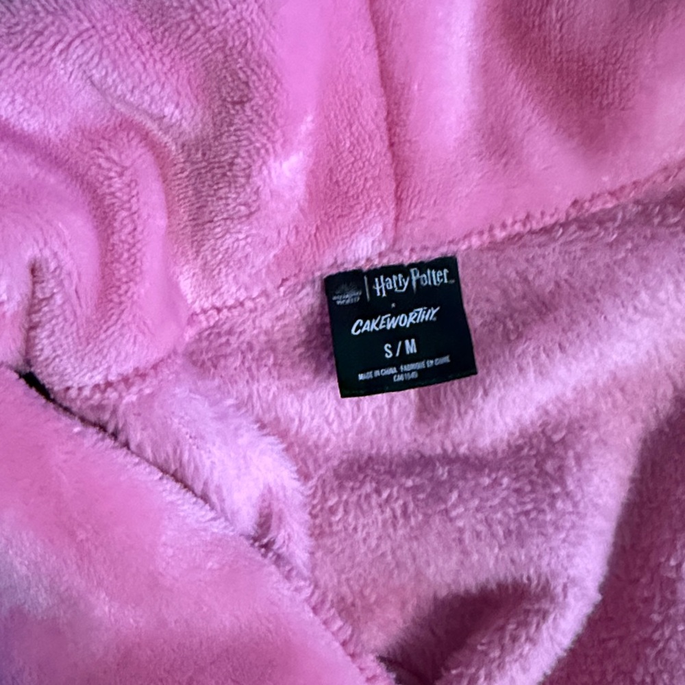 Pygmy Puff Harry Potter Cakeworthy Robe - Picture 4 of 4